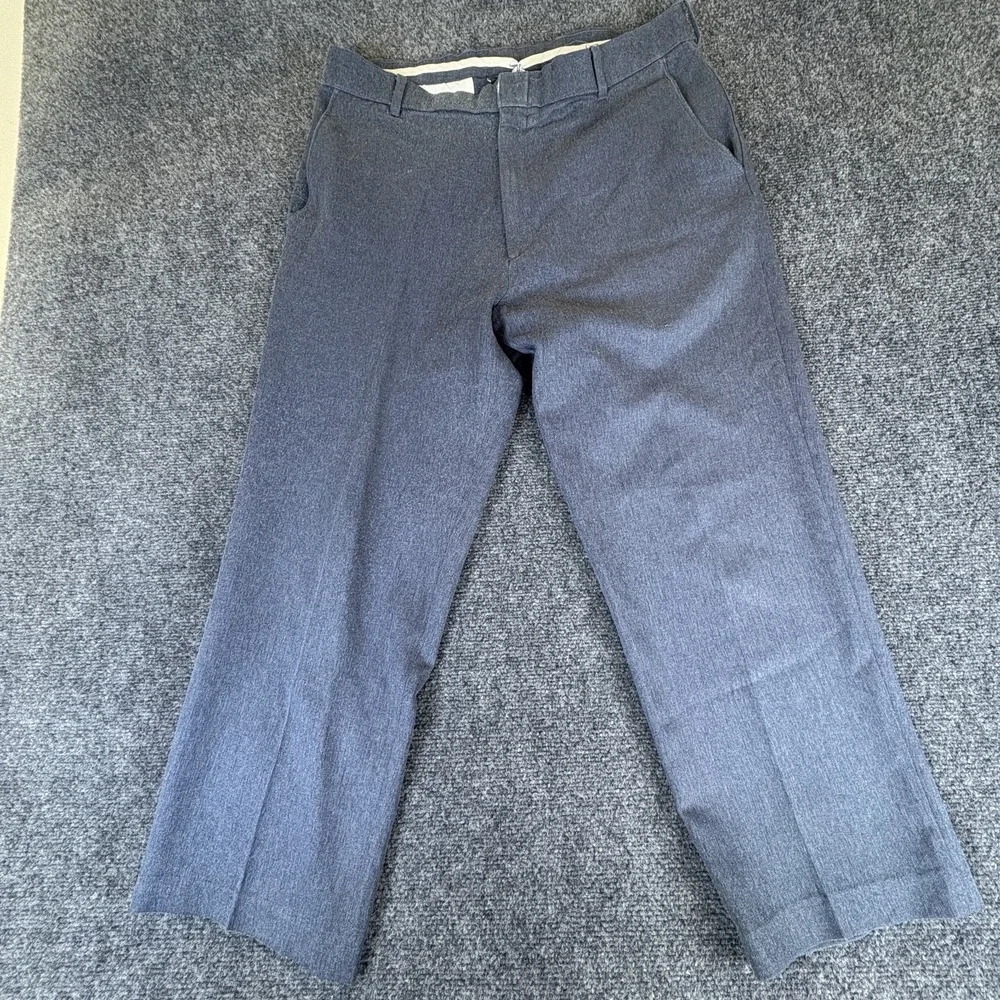 Levi's Action Slacks Dress Pants Mens 32x25 Gray Comfort Flat Front Straight Leg